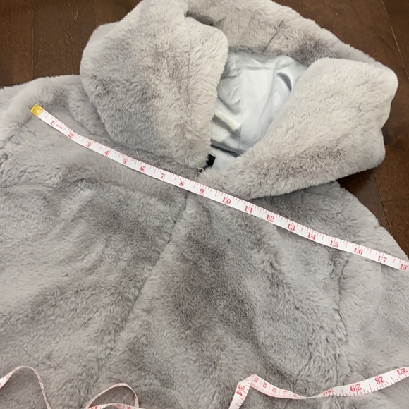 NWOT Forever 21 Faux Fur Coat w/ Hood - Picture 9 of 11